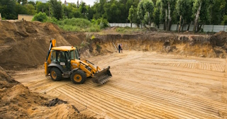 Разработка котлована Щелково стоимость за от 574 руб. м3 - заказать работы по копке и рытью котлованов | траншей